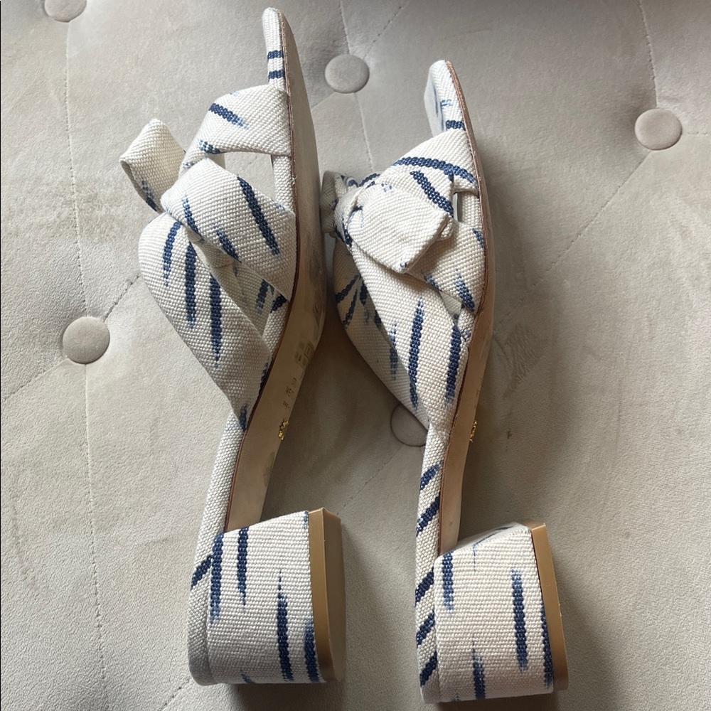 Stuart Weitzman Sofia 45 Ikat low heel Mules - Picture 7 of 11